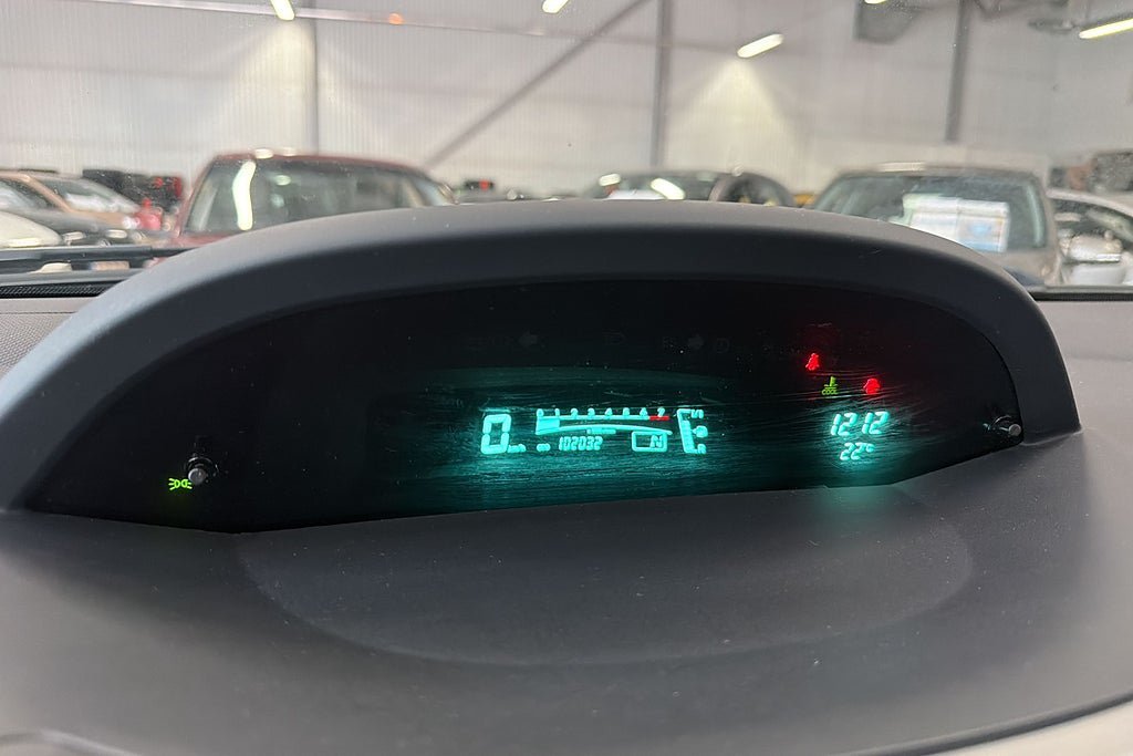 Vehicle Image 15