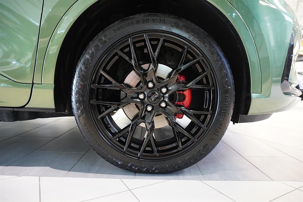 Vehicle Image 25