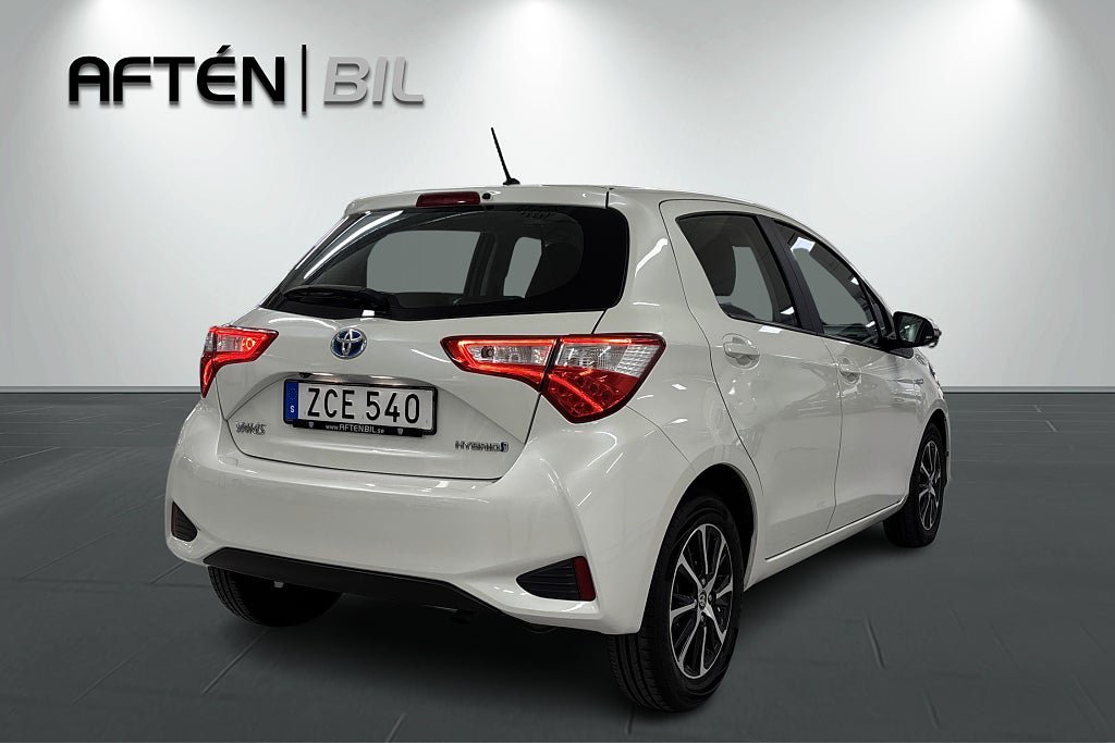 Vehicle Image 7