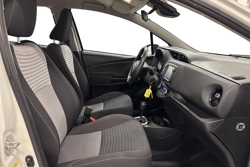 Vehicle Image 14