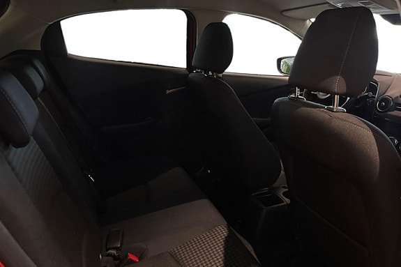 Vehicle Image 19