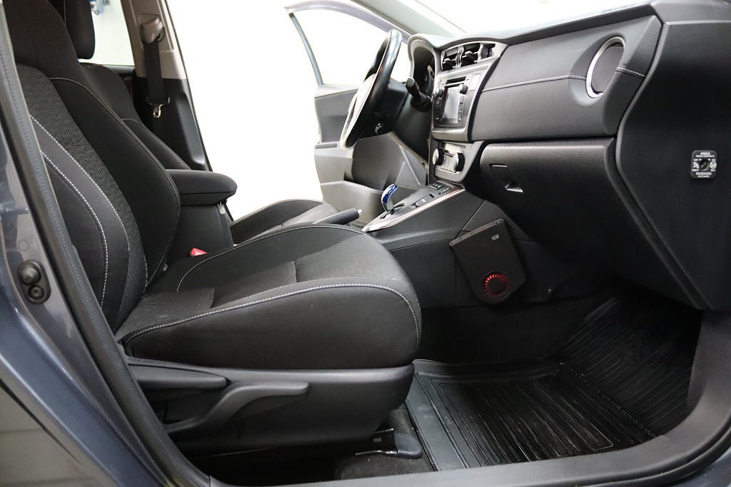 Vehicle Image 11