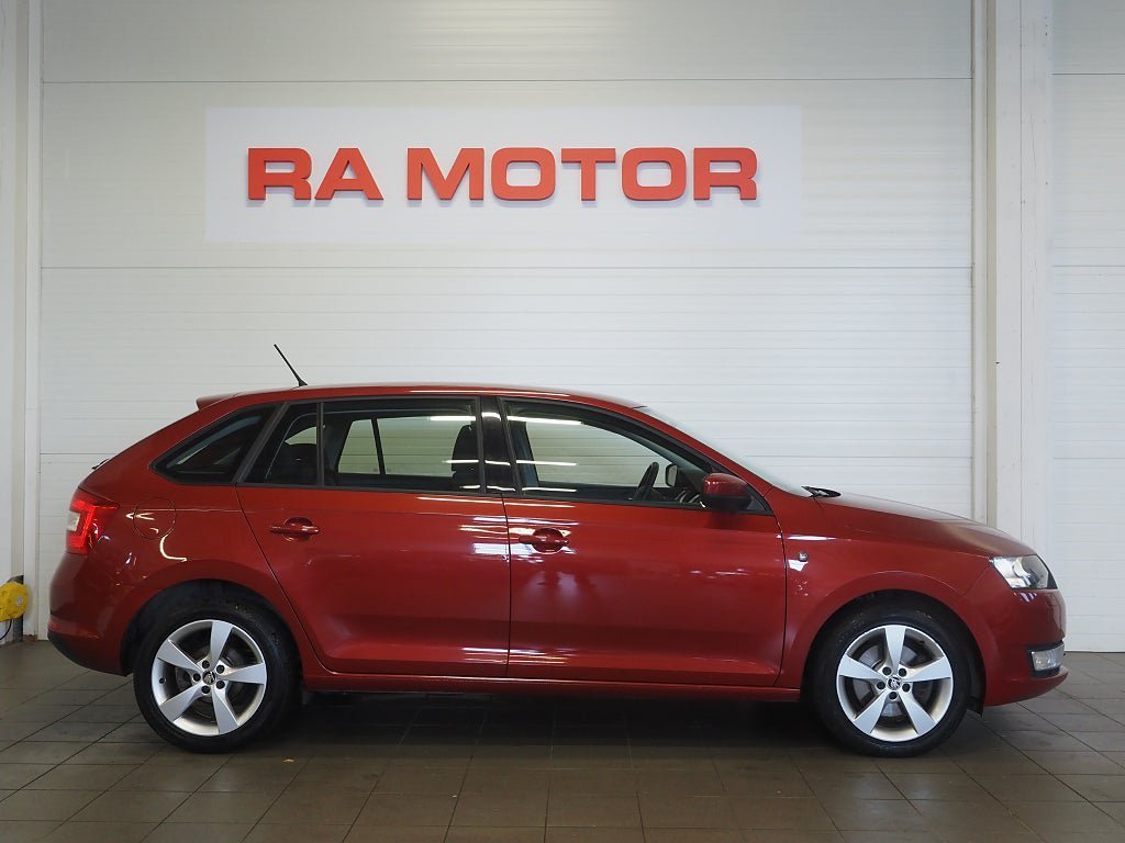 Vehicle Image 4