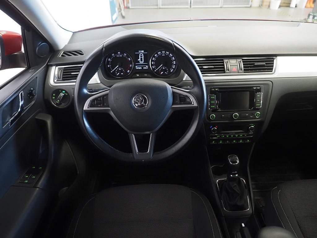 Vehicle Image 13