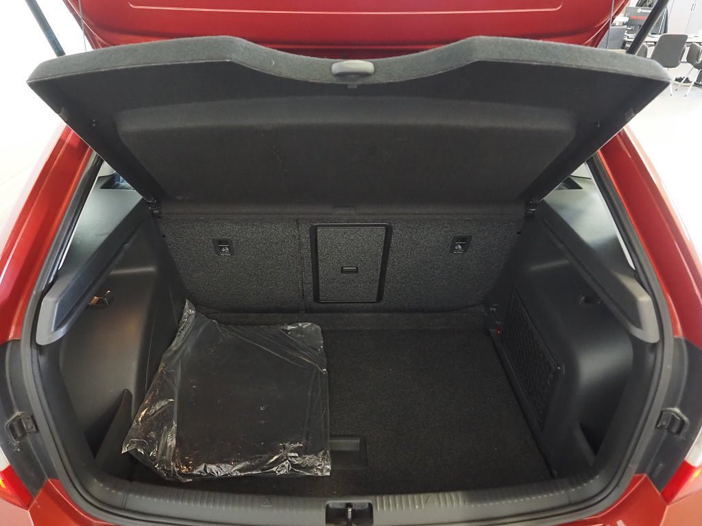 Vehicle Image 17