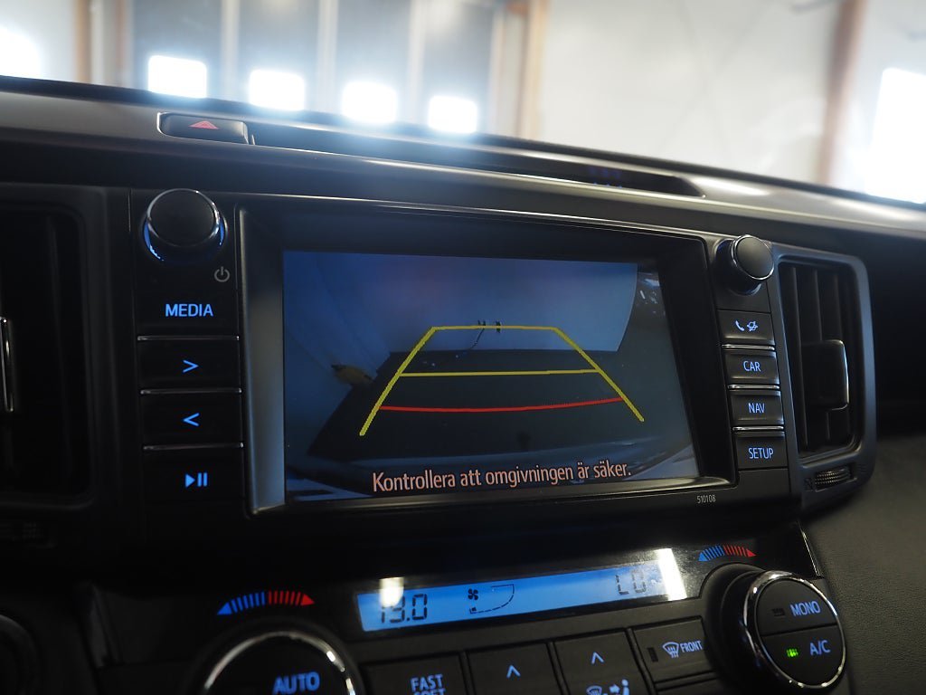 Vehicle Image 22