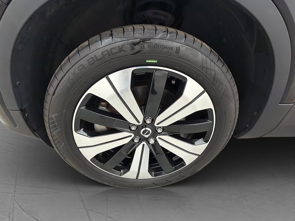 Vehicle Image 35