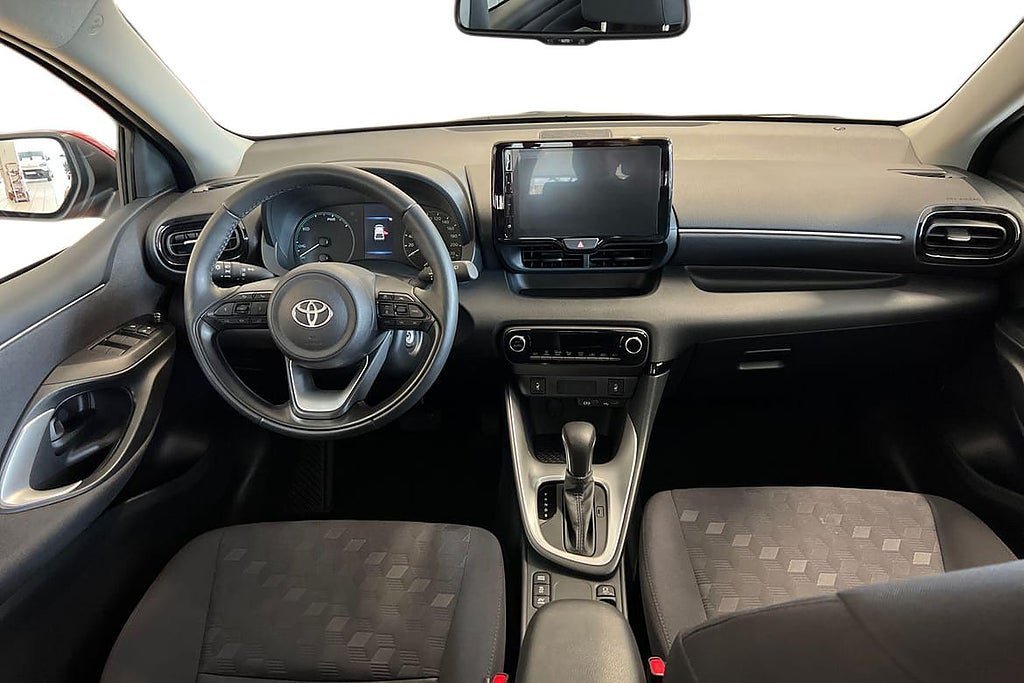 Vehicle Image 10