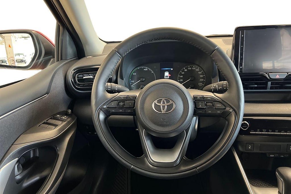 Vehicle Image 11
