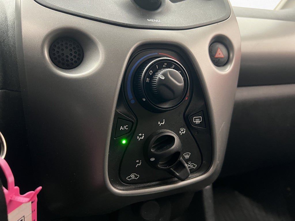 Vehicle Image 17