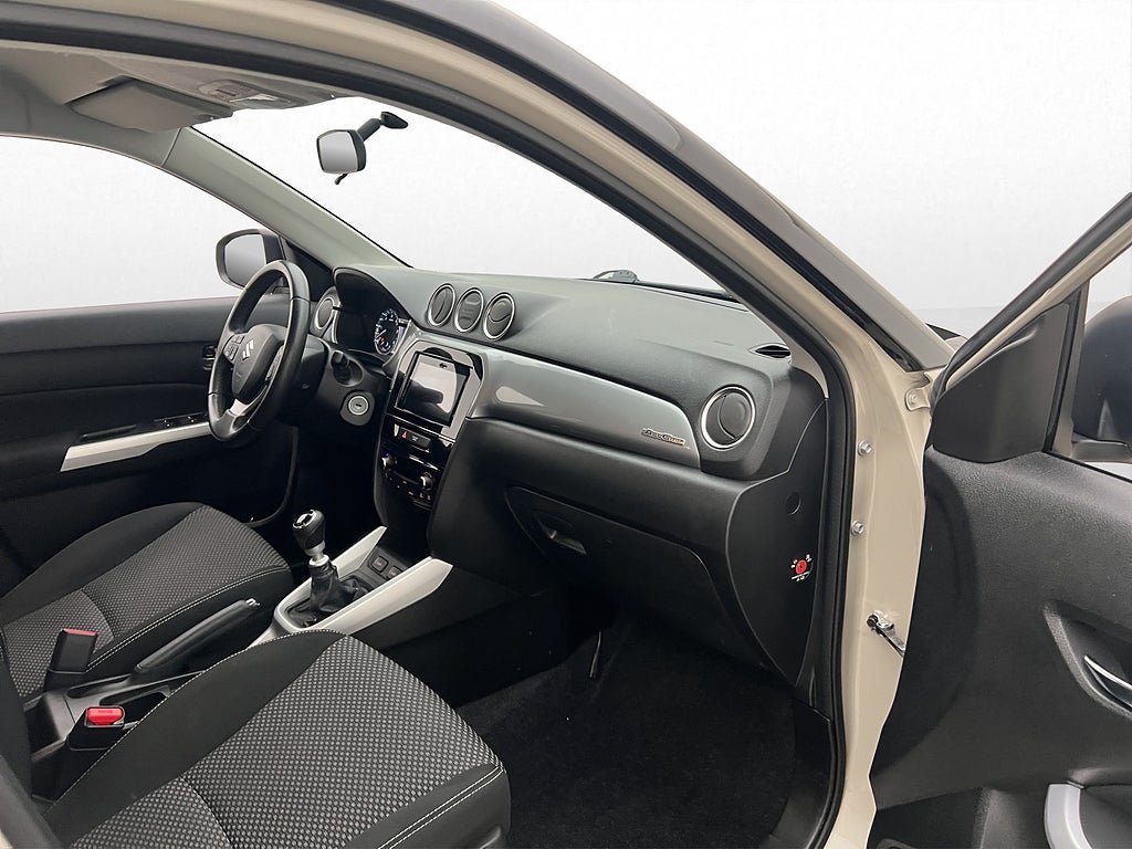 Vehicle Image 22