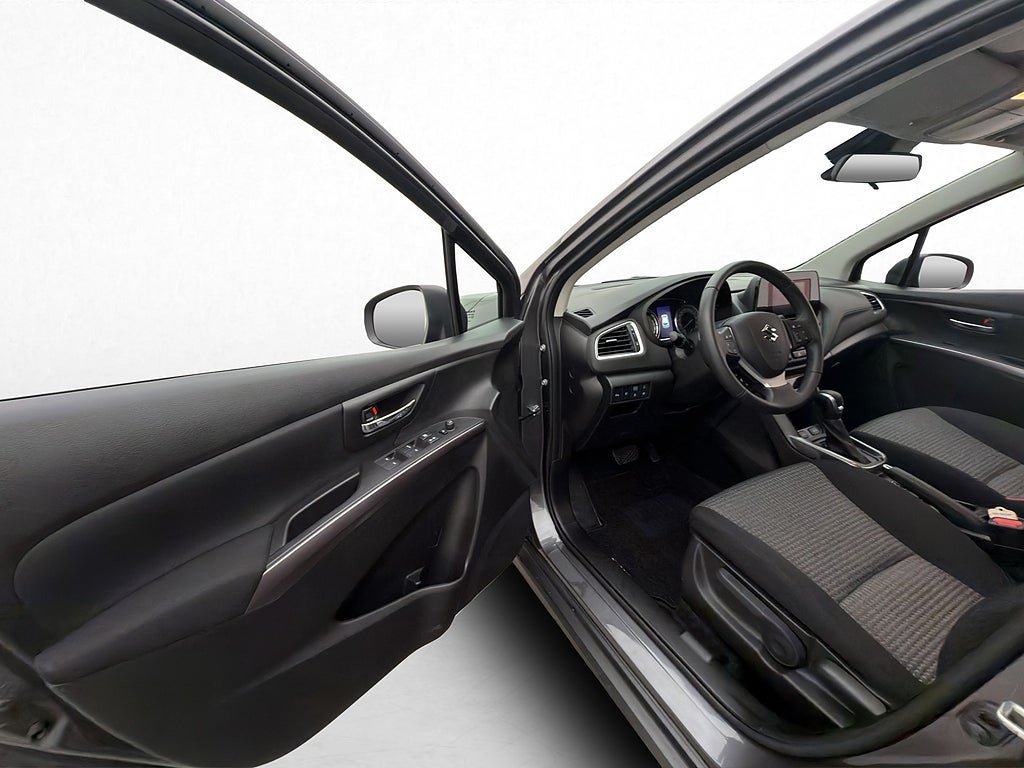 Vehicle Image 11