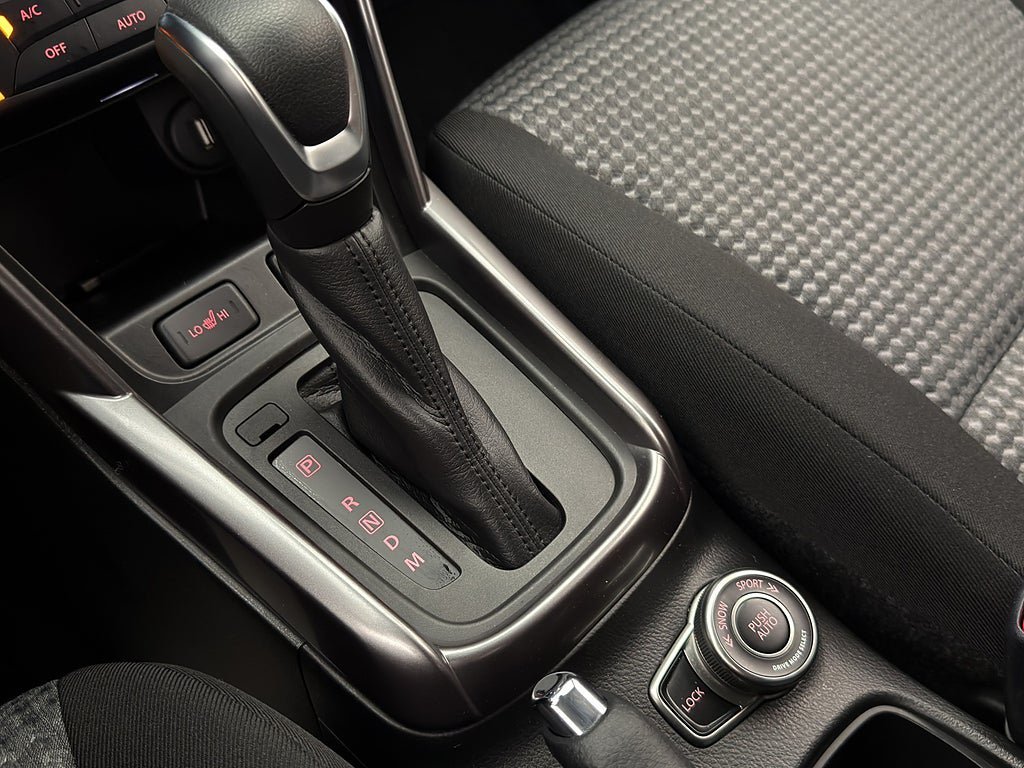Vehicle Image 22