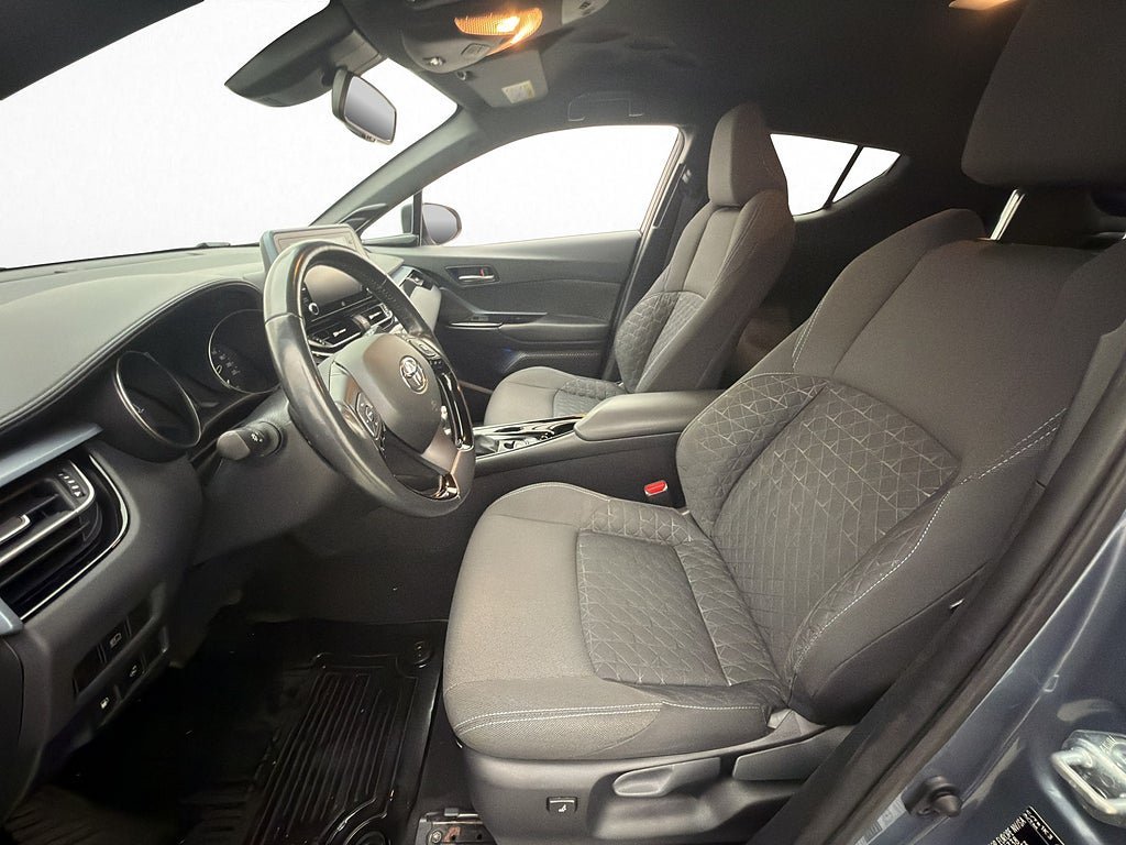Vehicle Image 11