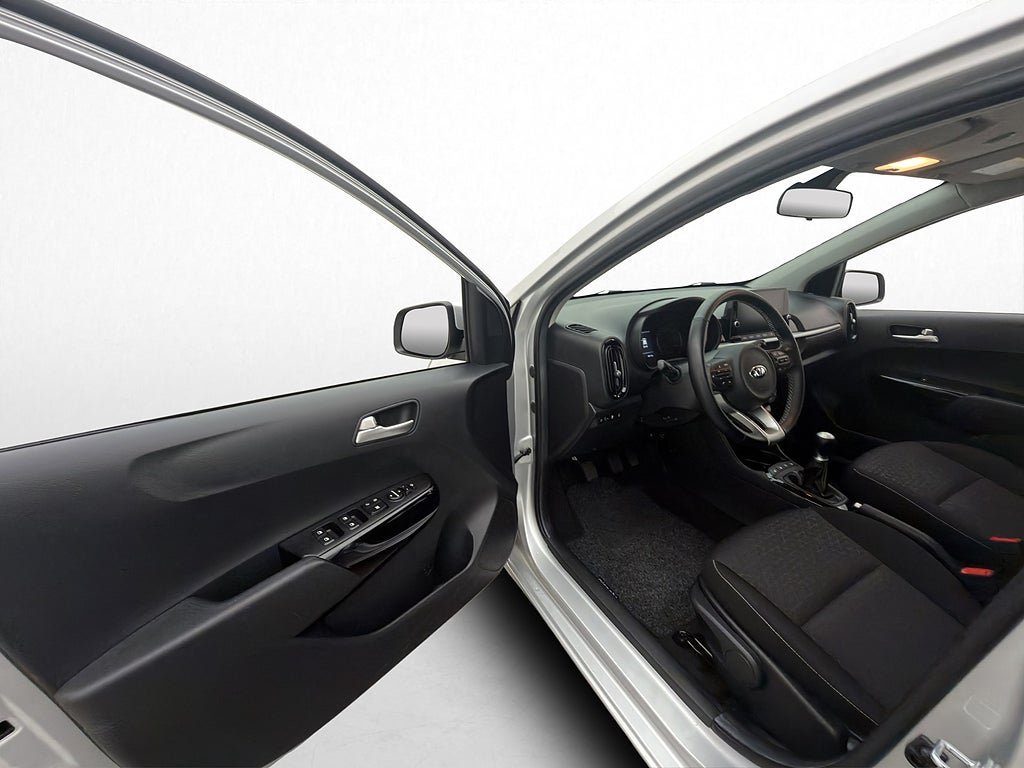 Vehicle Image 10