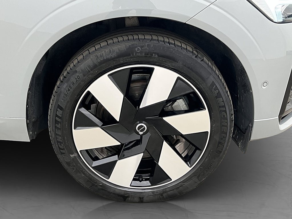 Vehicle Image 38