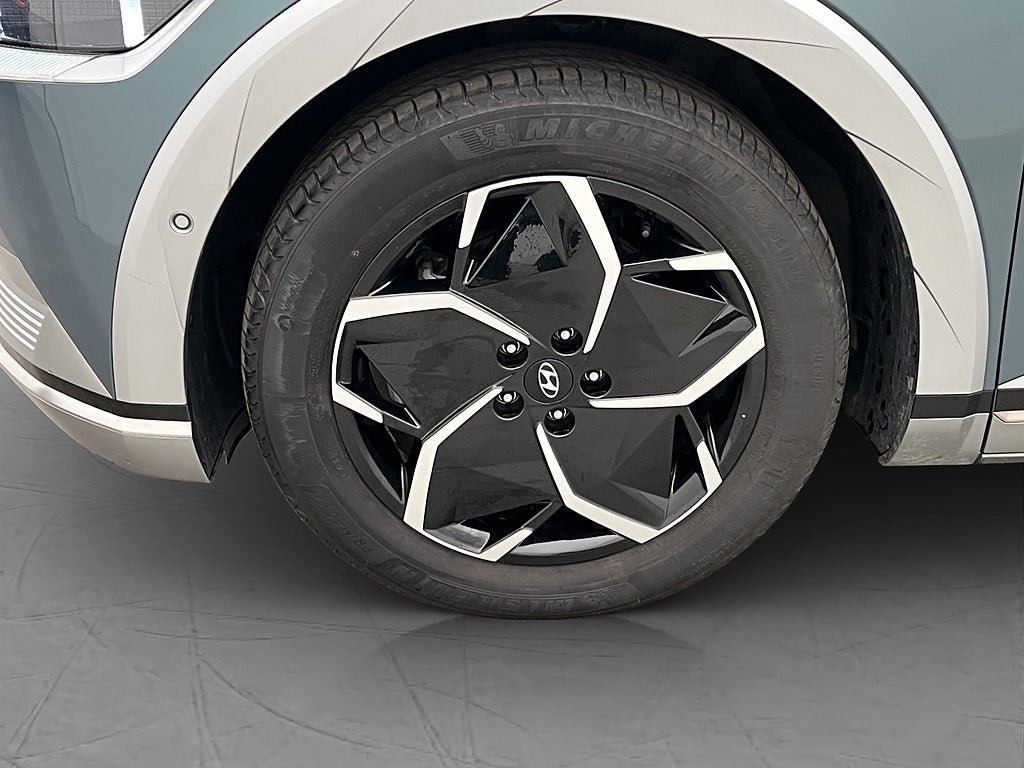 Vehicle Image 36