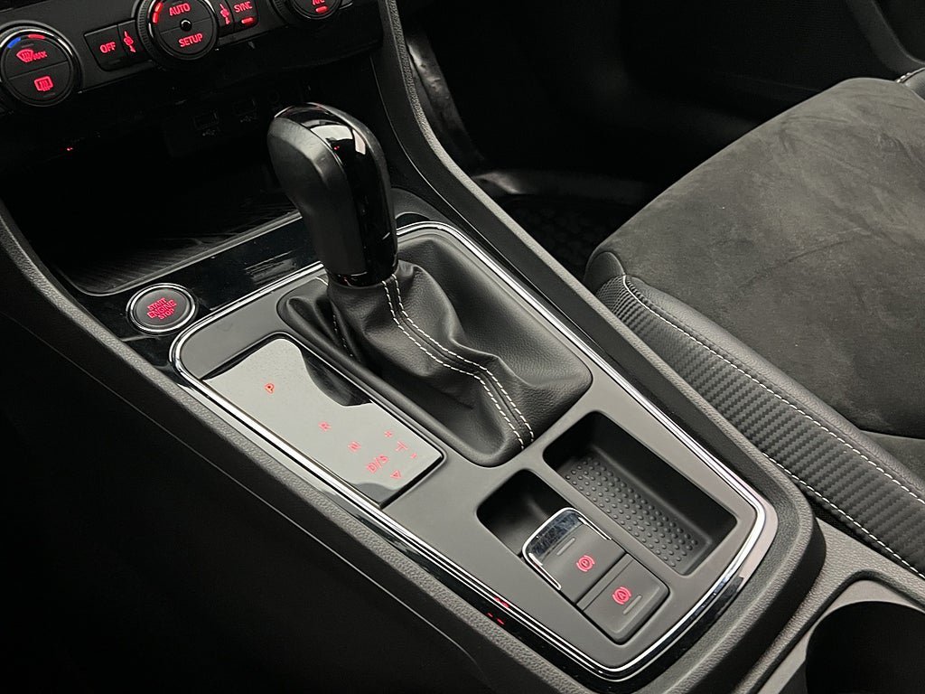 Vehicle Image 24