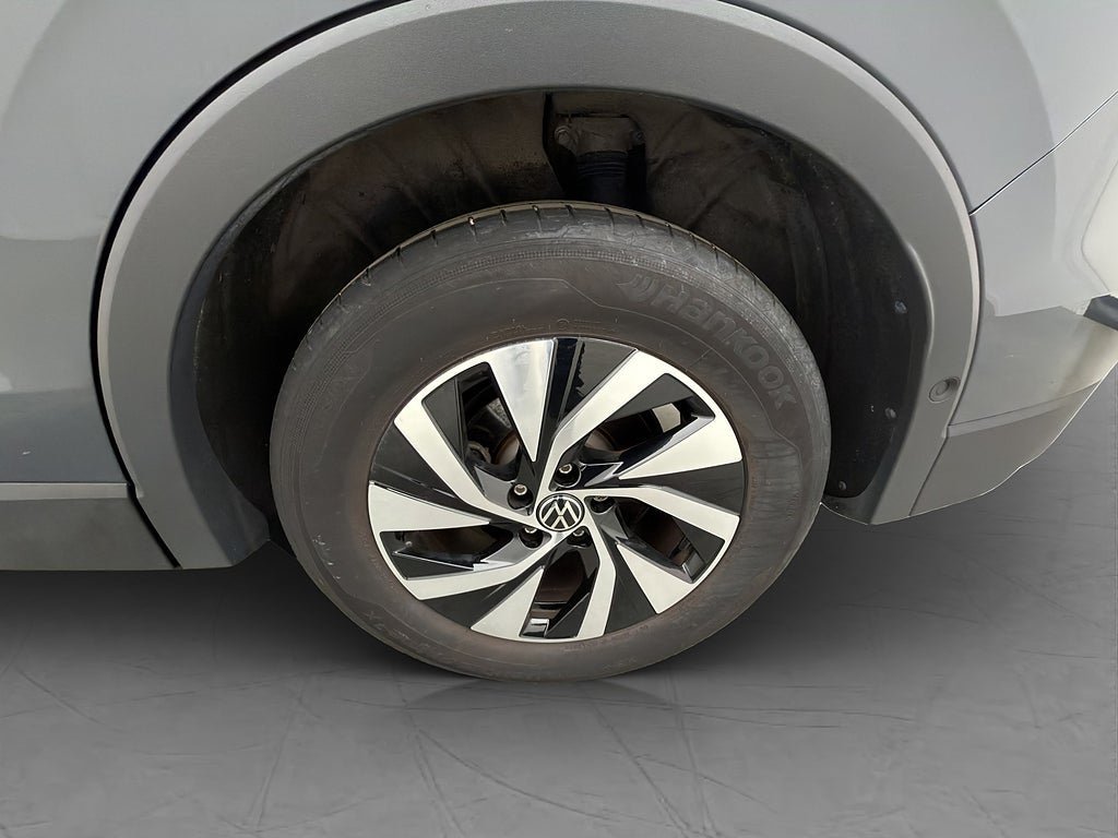 Vehicle Image 36