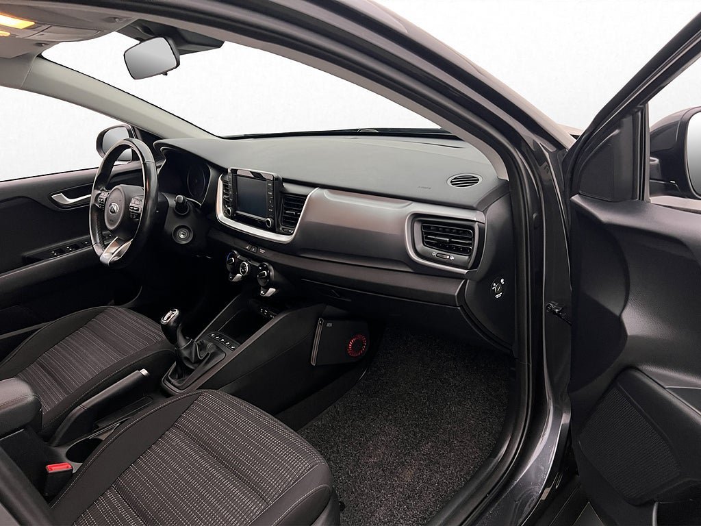 Vehicle Image 23