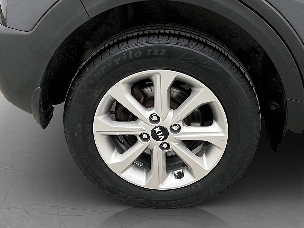 Vehicle Image 30