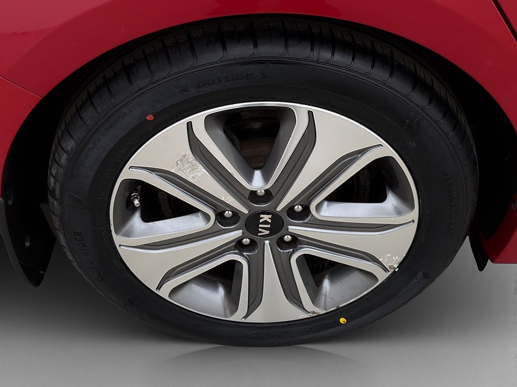 Vehicle Image 30