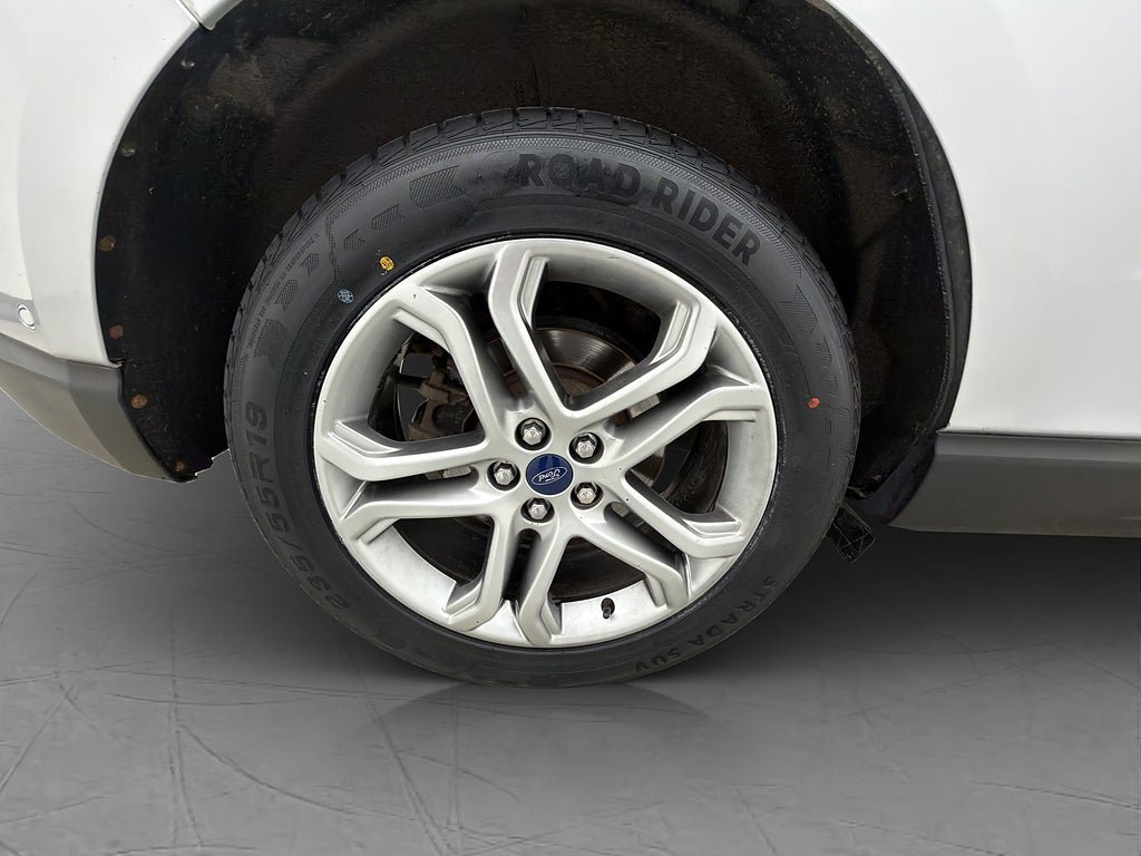 Vehicle Image 35