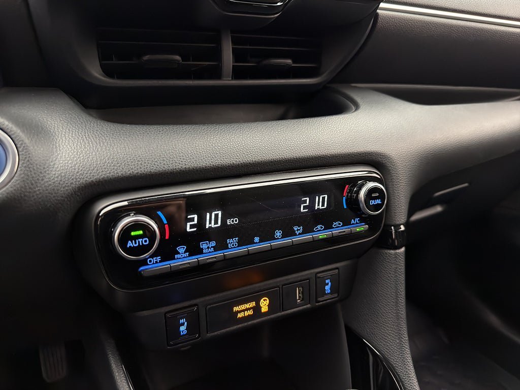 Vehicle Image 23