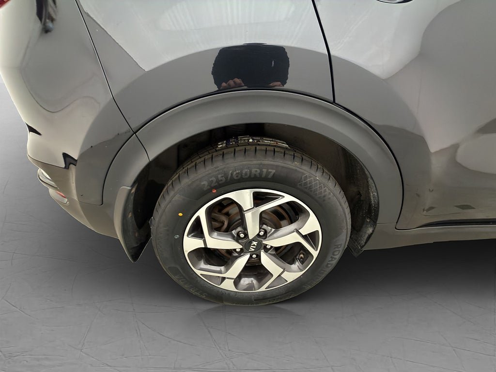 Vehicle Image 33