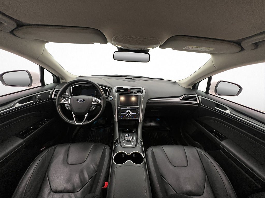 Vehicle Image 16