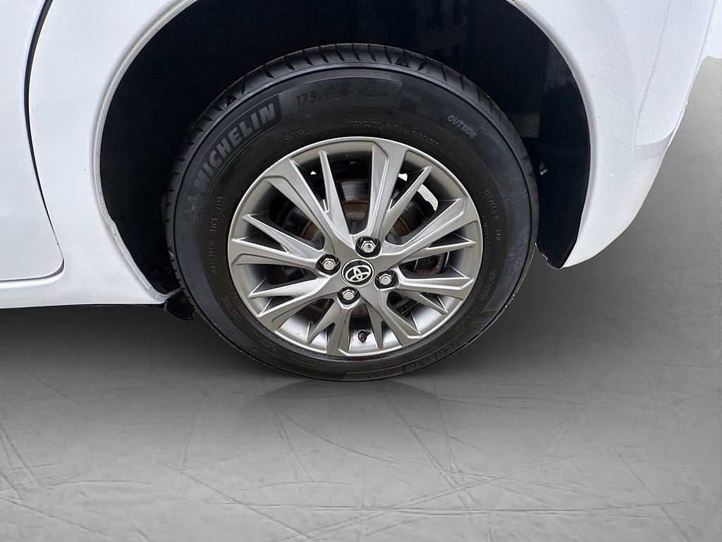 Vehicle Image 31