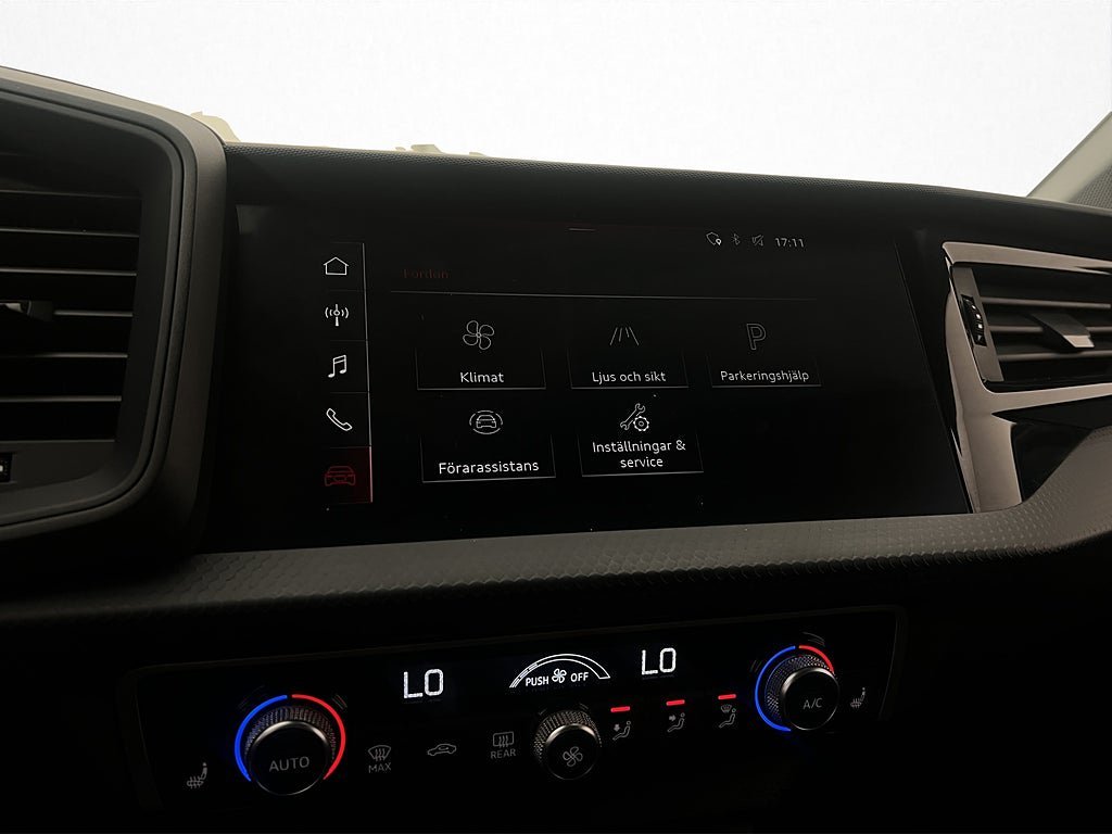 Vehicle Image 24