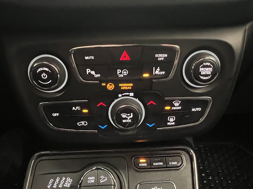 Vehicle Image 24