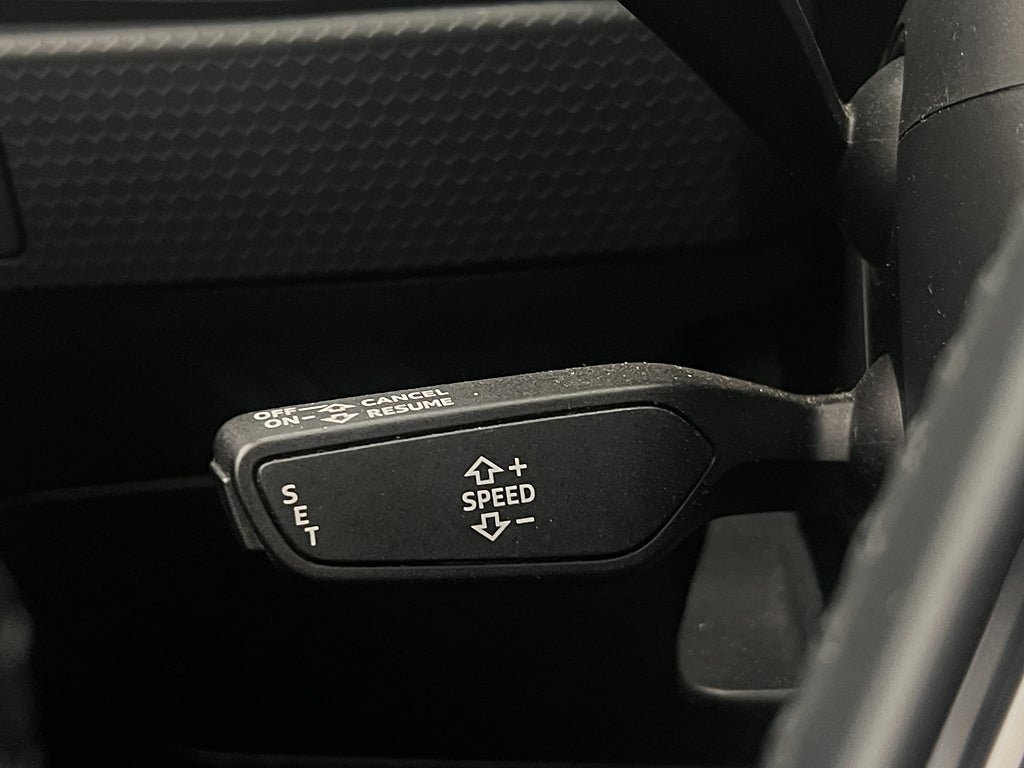 Vehicle Image 29