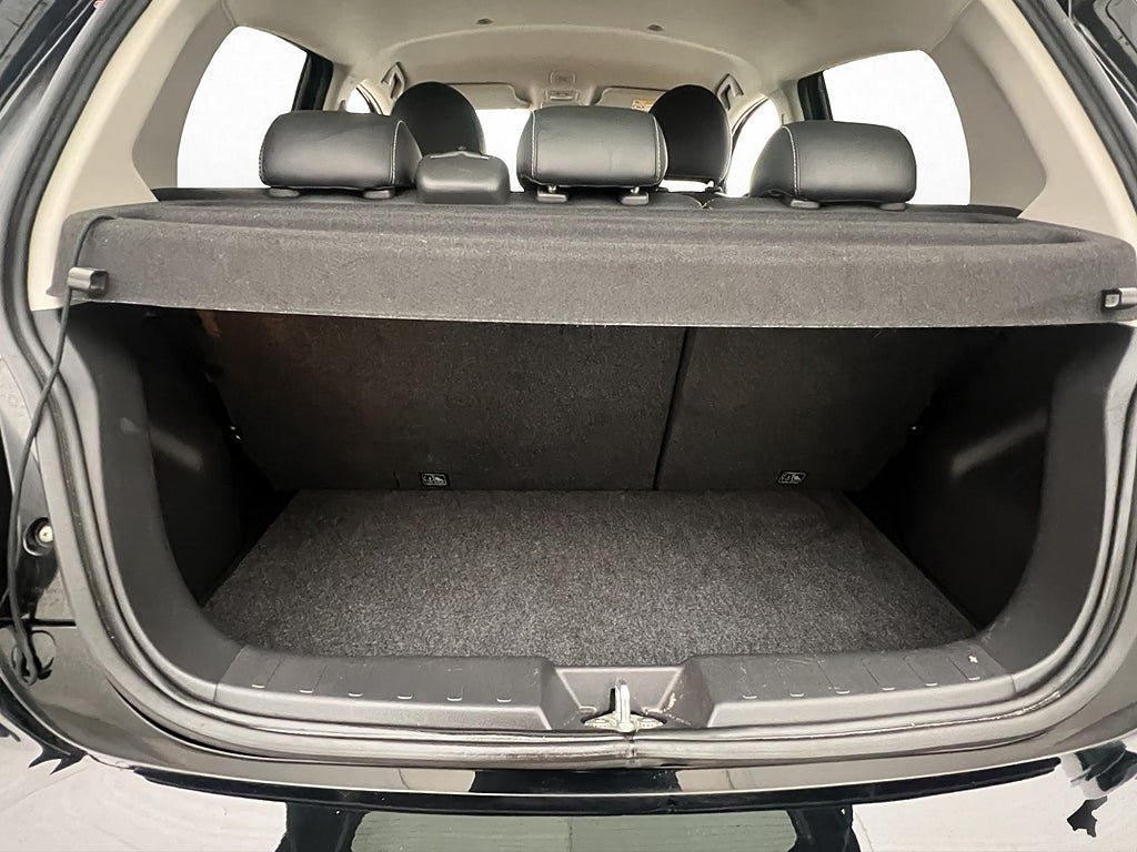 Vehicle Image 28