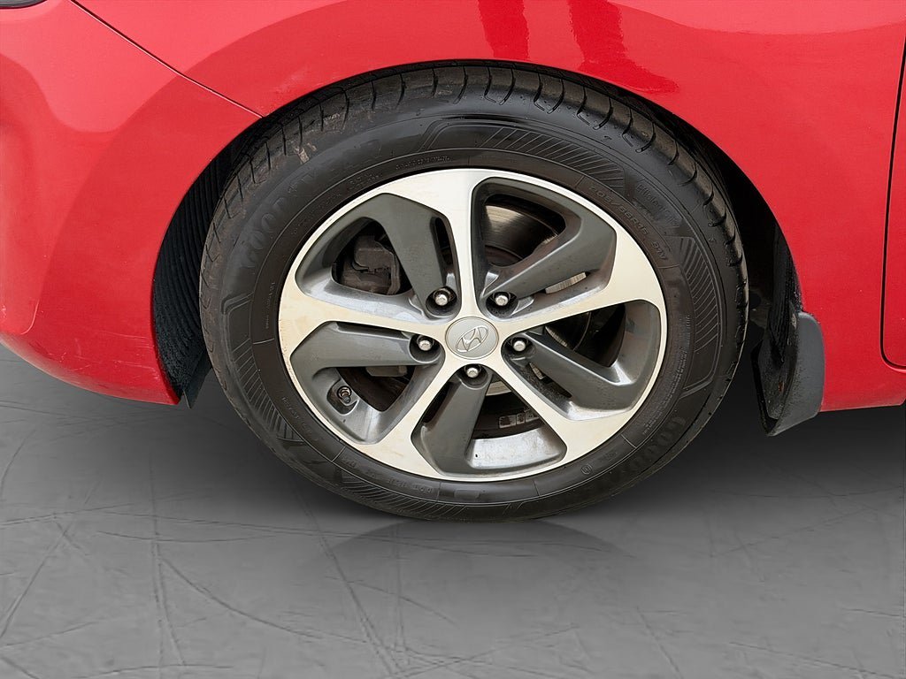Vehicle Image 10