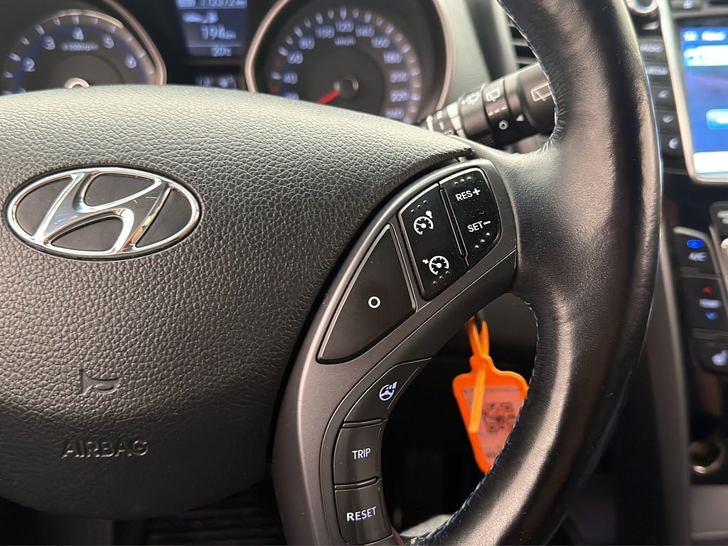 Vehicle Image 22