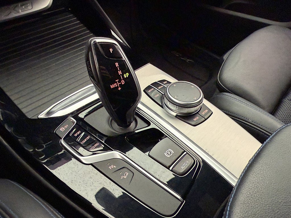 Vehicle Image 26