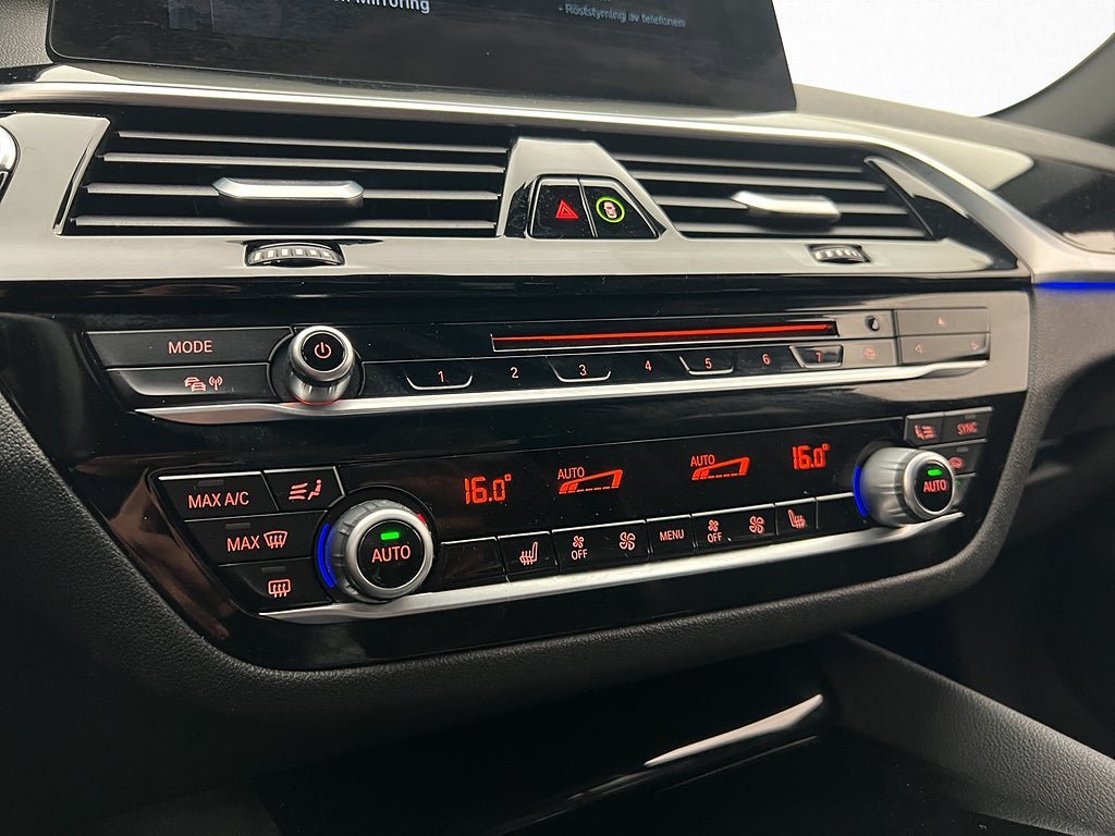 Vehicle Image 29