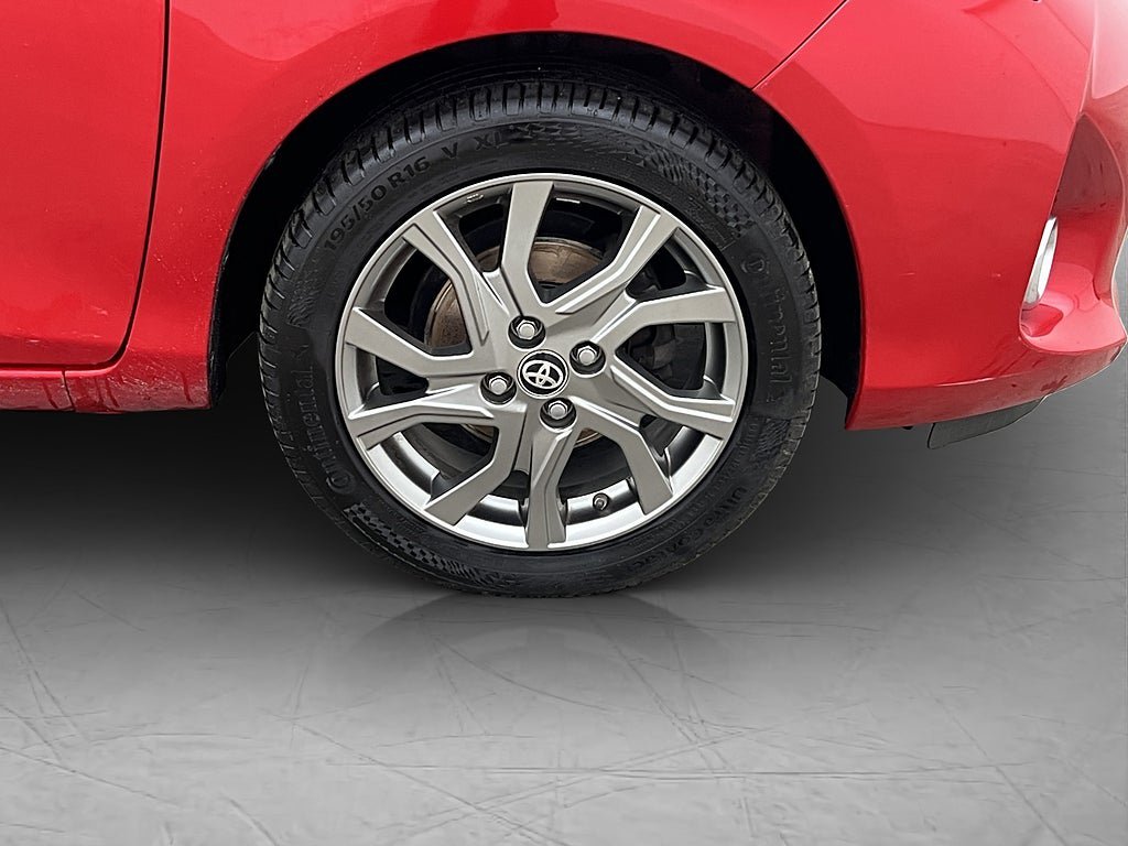 Vehicle Image 30