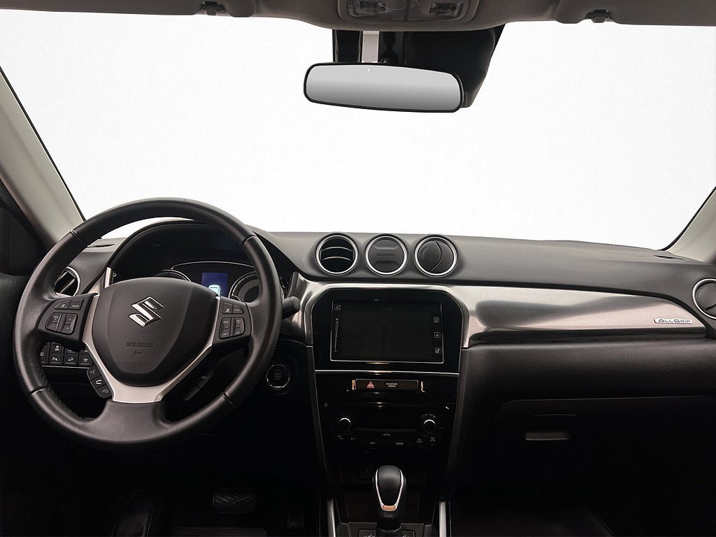 Vehicle Image 12