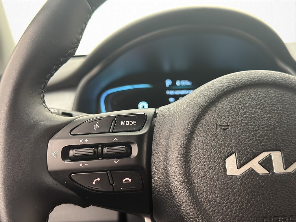 Vehicle Image 29