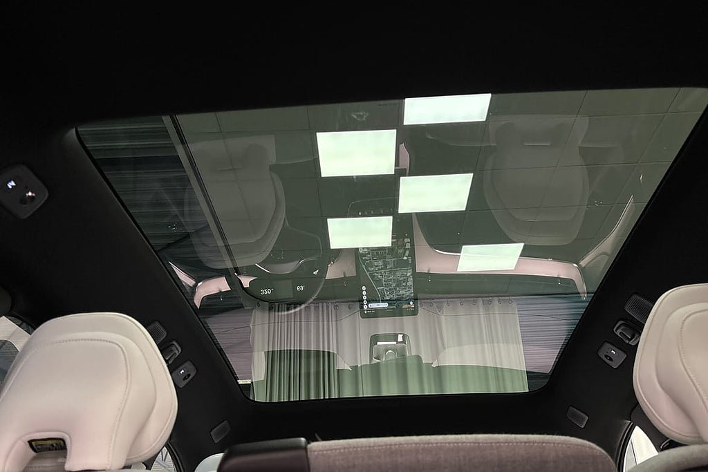 Vehicle Image 25