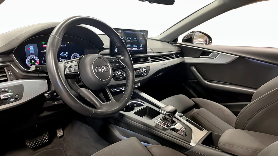 Vehicle Image 7