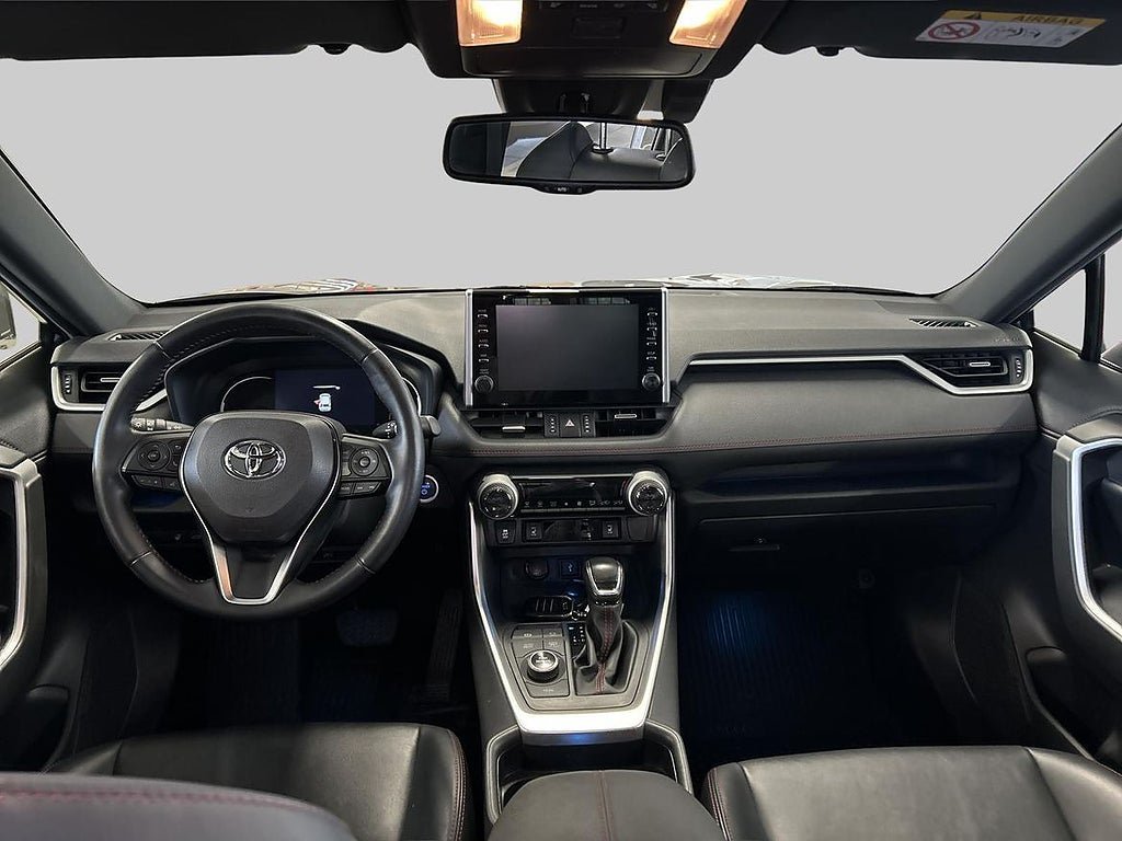 Vehicle Image 12