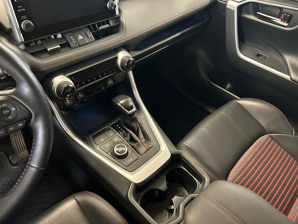 Vehicle Image 18