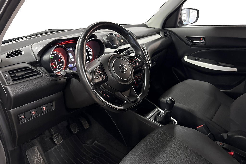 Vehicle Image 6