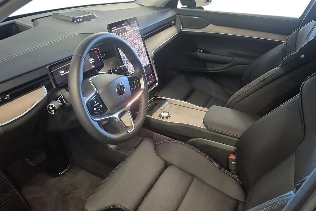 Vehicle Image 11