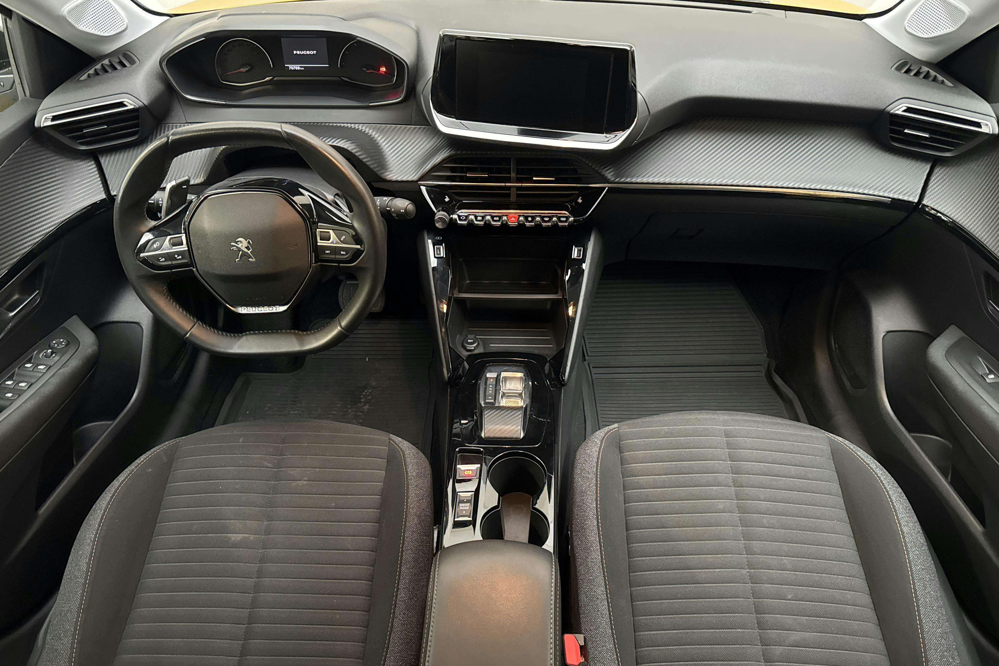 Vehicle Image 6