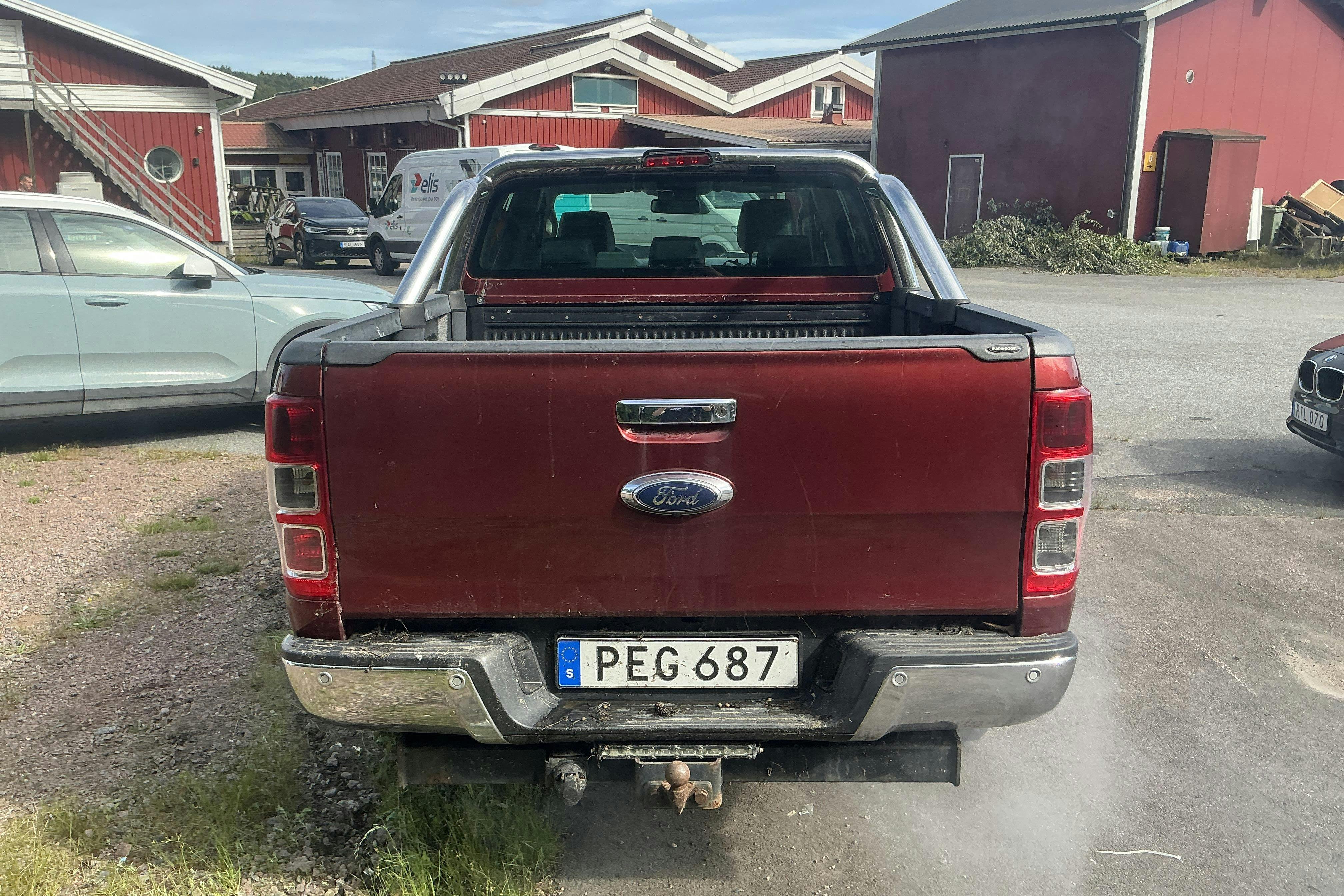 Vehicle Image 6